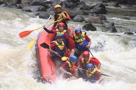 Tempat Wisata Arung Jeram Paling Menantang Di Indonesia